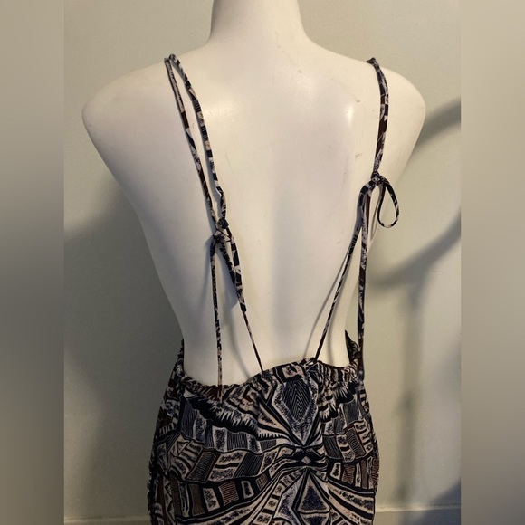 XS BCBG dress with pockets - Picture 3 of 9